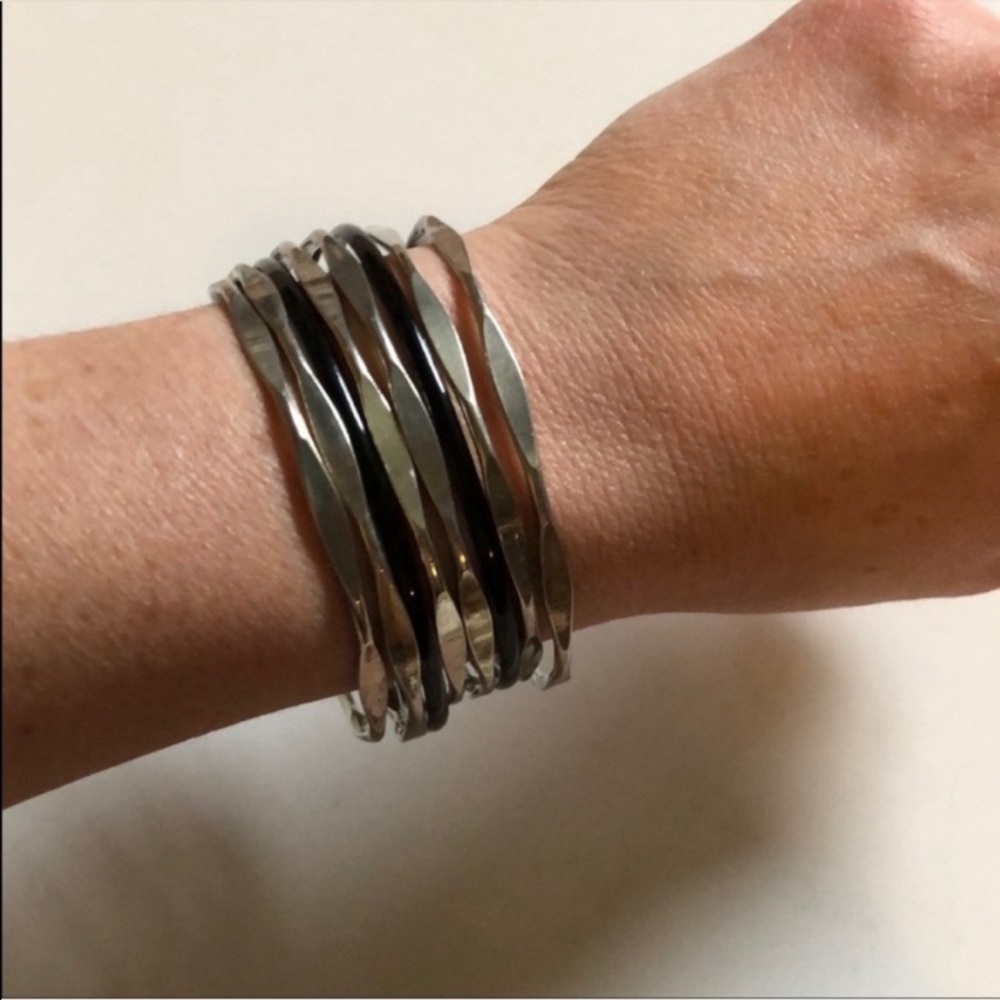 💕 Forever 21 Silver Bangle Bracelet set